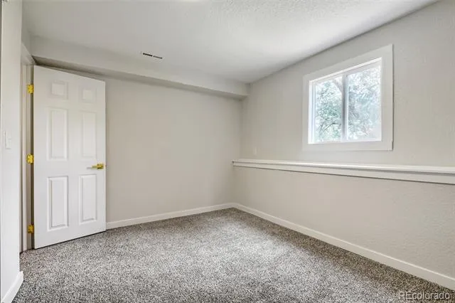 4852 S Salida Court Aurora, CO 80015