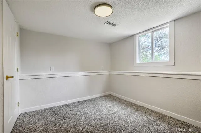 4852 S Salida Court Aurora, CO 80015