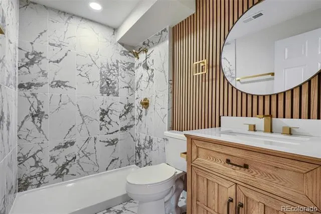 4852 S Salida Court Aurora, CO 80015