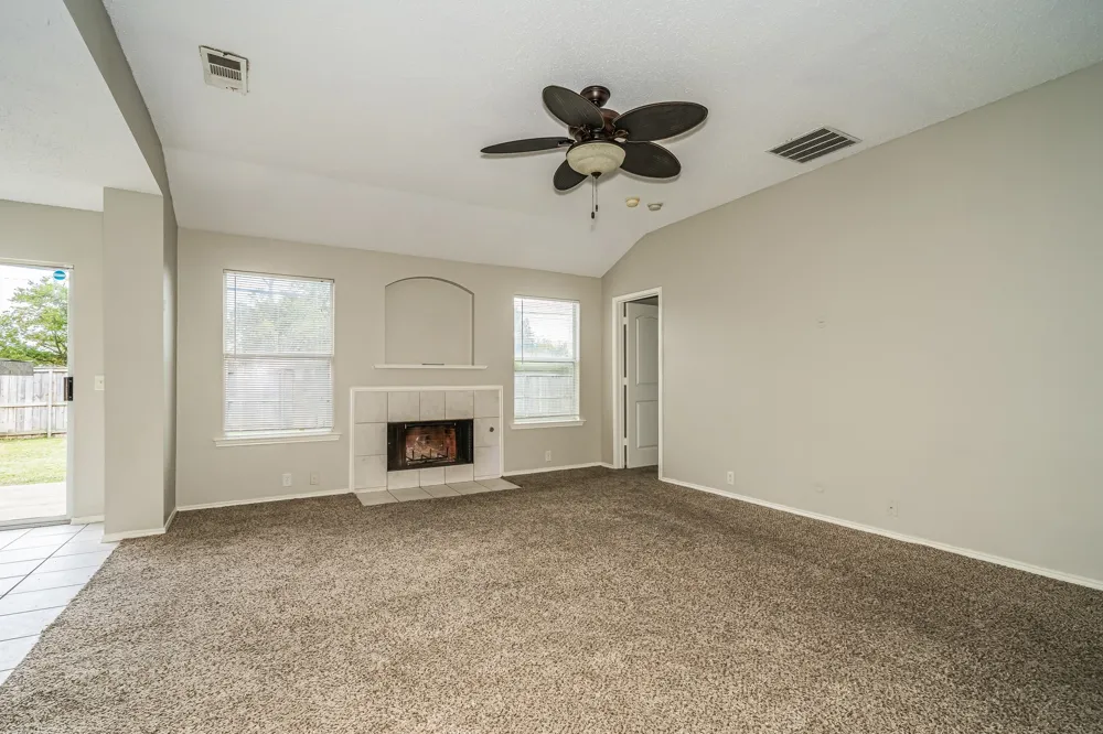 207 Prentice Drive Seagoville, TX 75159