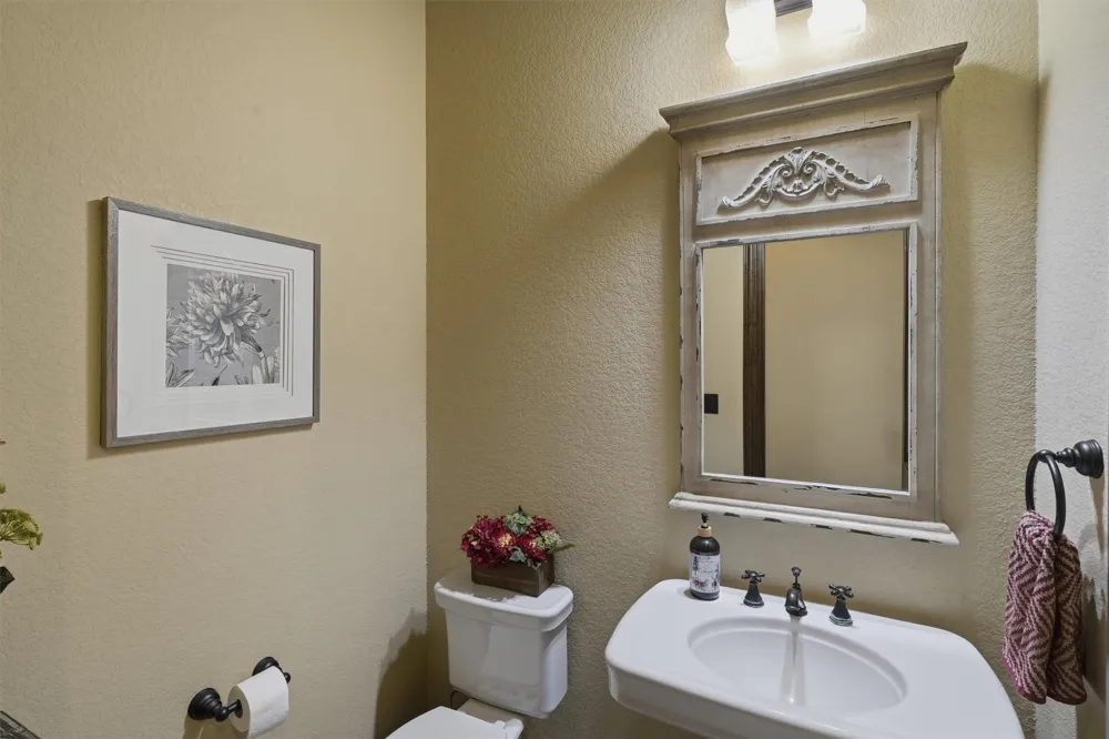 1501 Oaklawn Court Aledo, TX 76008