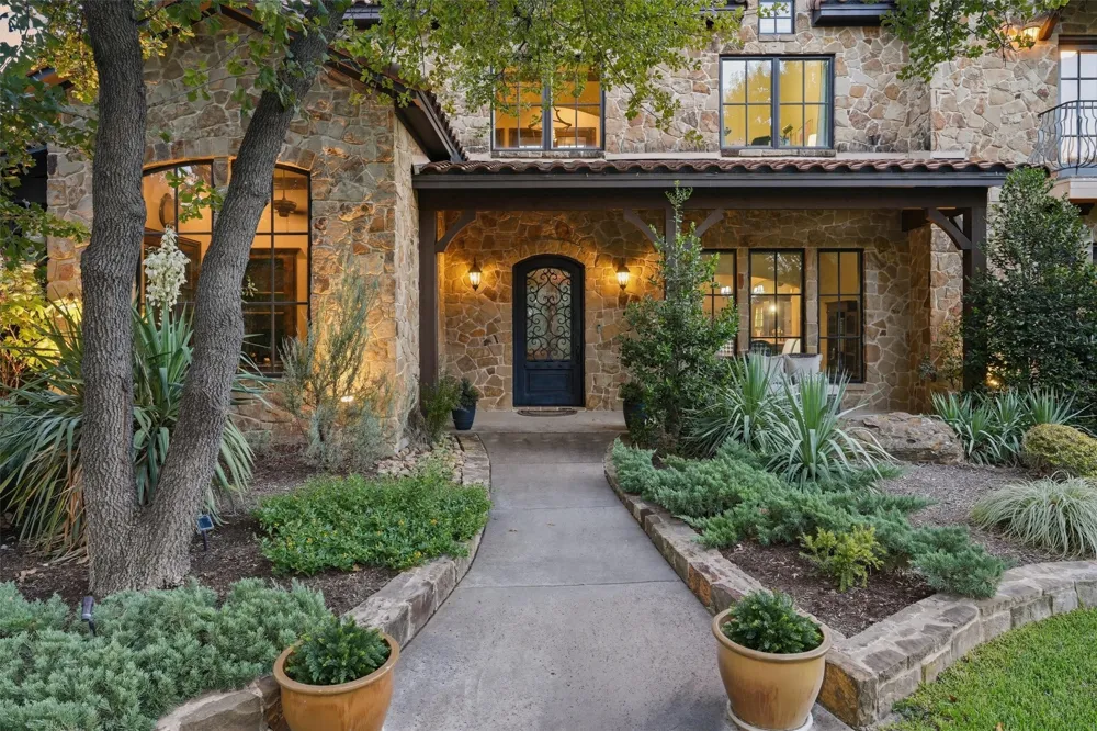 1501 Oaklawn Court Aledo, TX 76008
