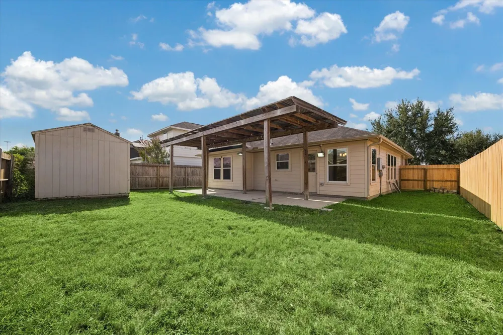 1523 Blossom Lane Baytown, TX 77521