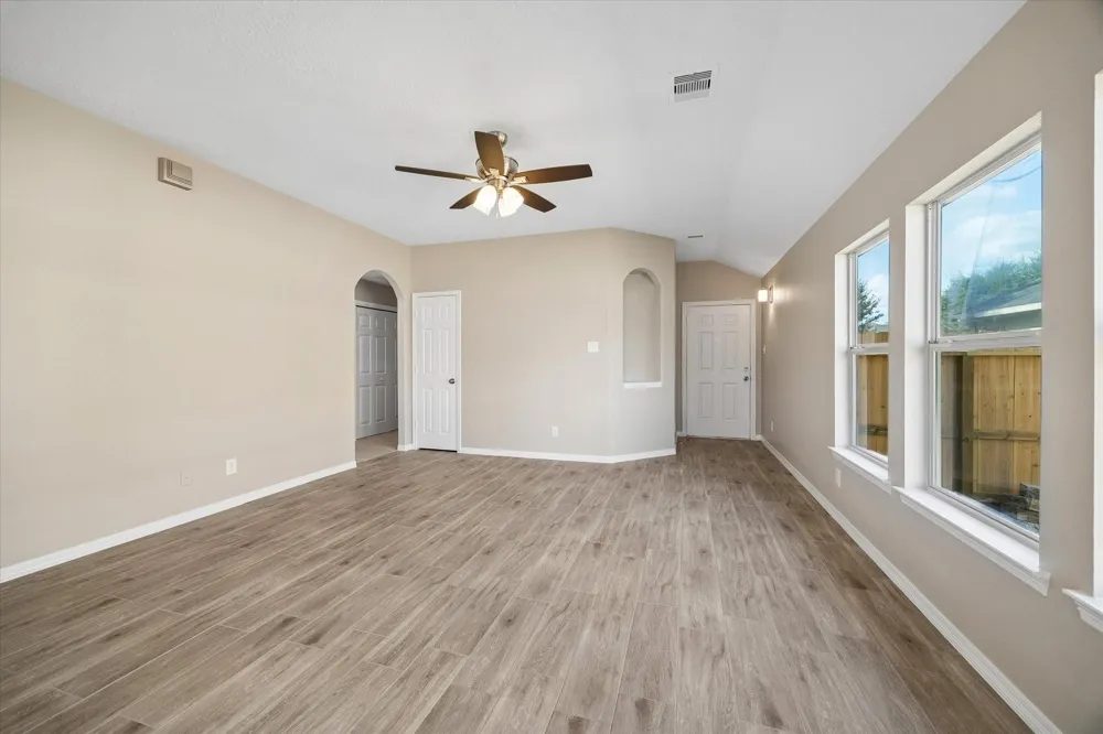 1523 Blossom Lane Baytown, TX 77521