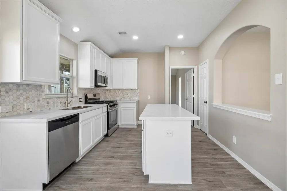 1523 Blossom Lane Baytown, TX 77521