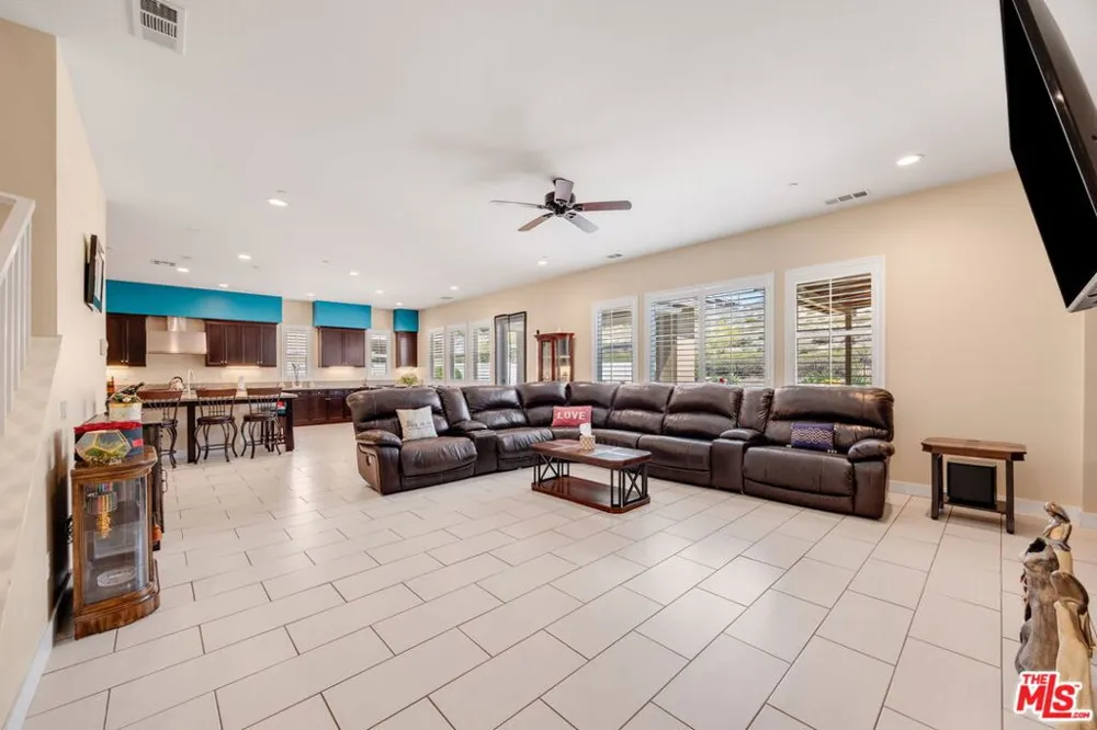 13447 Gold Medal Court Riverside, CA 92503