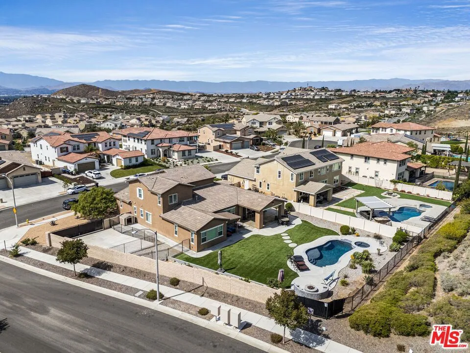 13447 Gold Medal Court Riverside, CA 92503