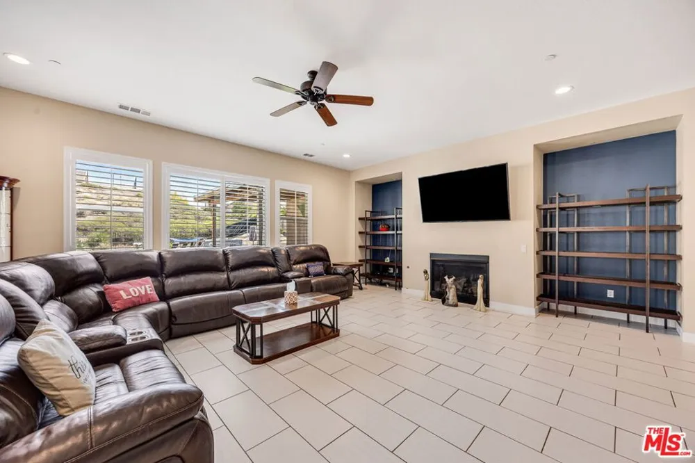 13447 Gold Medal Court Riverside, CA 92503