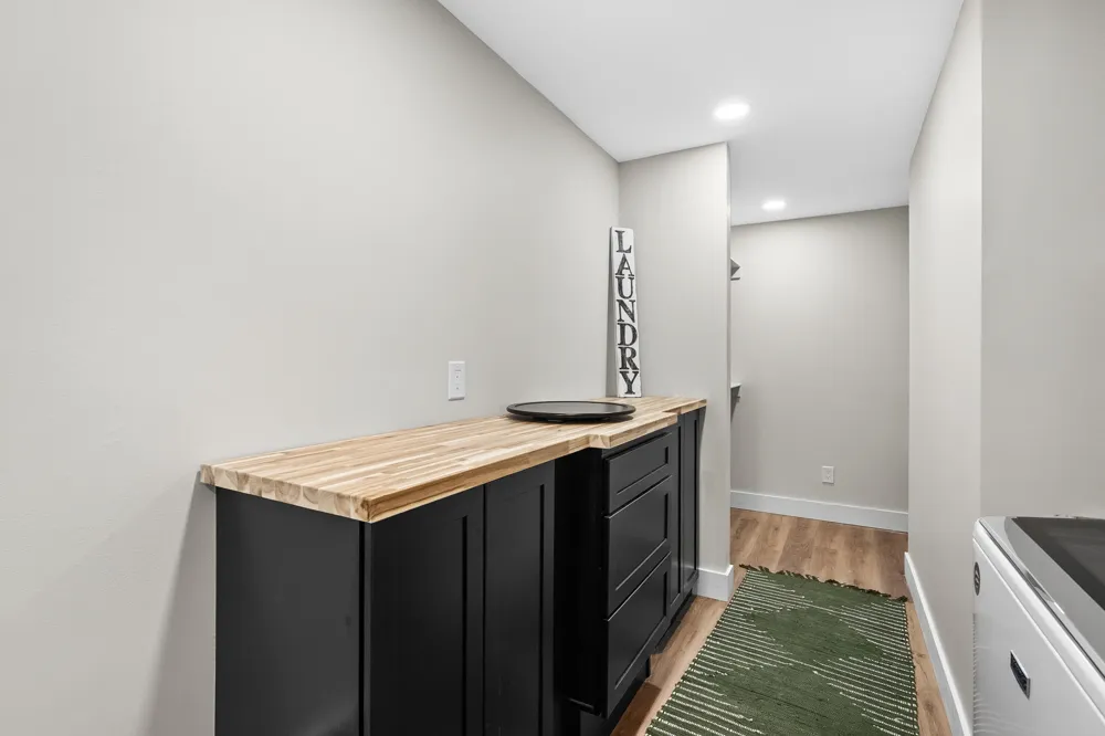 5217 Green Pine Lane Kalamazoo, MI 49009