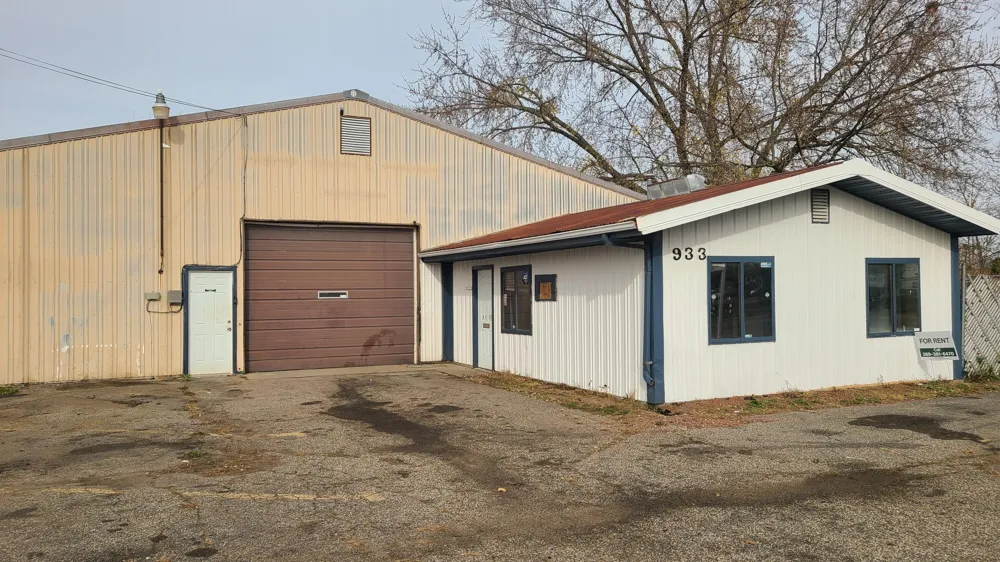 933 E Crosstown Parkway Kalamazoo, MI 49001