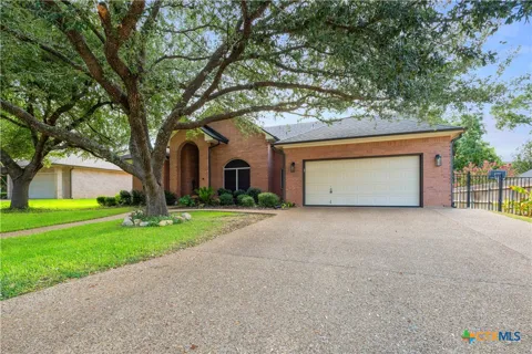 6211 Turtle Creek Trail