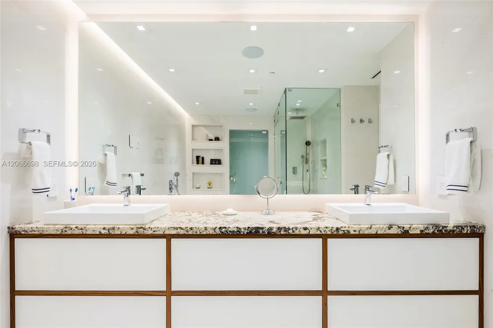 360 Ocean Dr #804S Key Biscayne, FL 33149