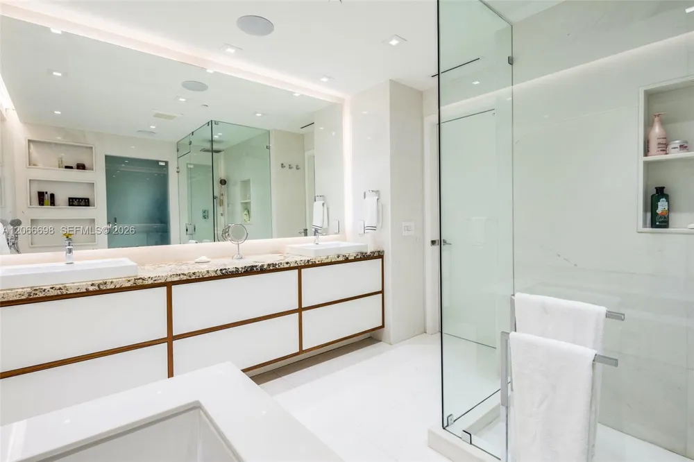 360 Ocean Dr #804S Key Biscayne, FL 33149