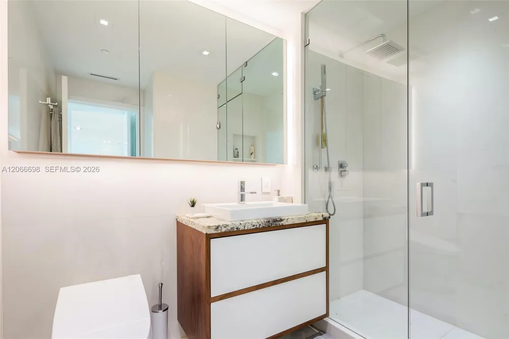 360 Ocean Dr #804S Key Biscayne, FL 33149