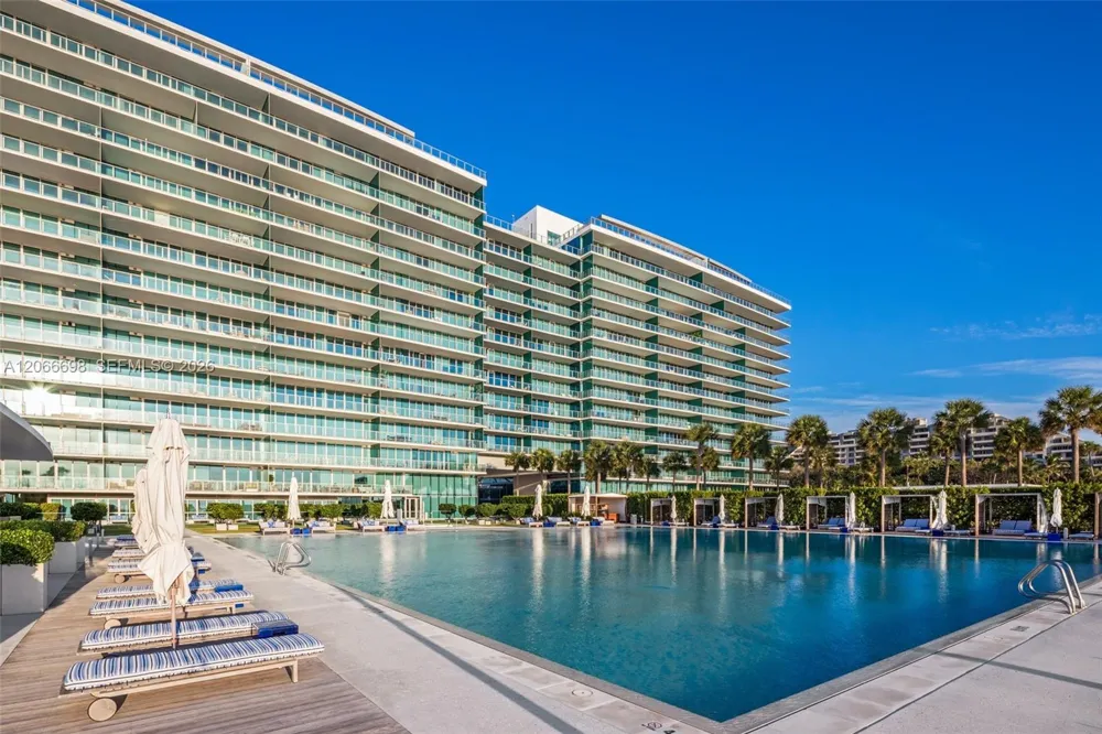 360 Ocean Dr #804S Key Biscayne, FL 33149