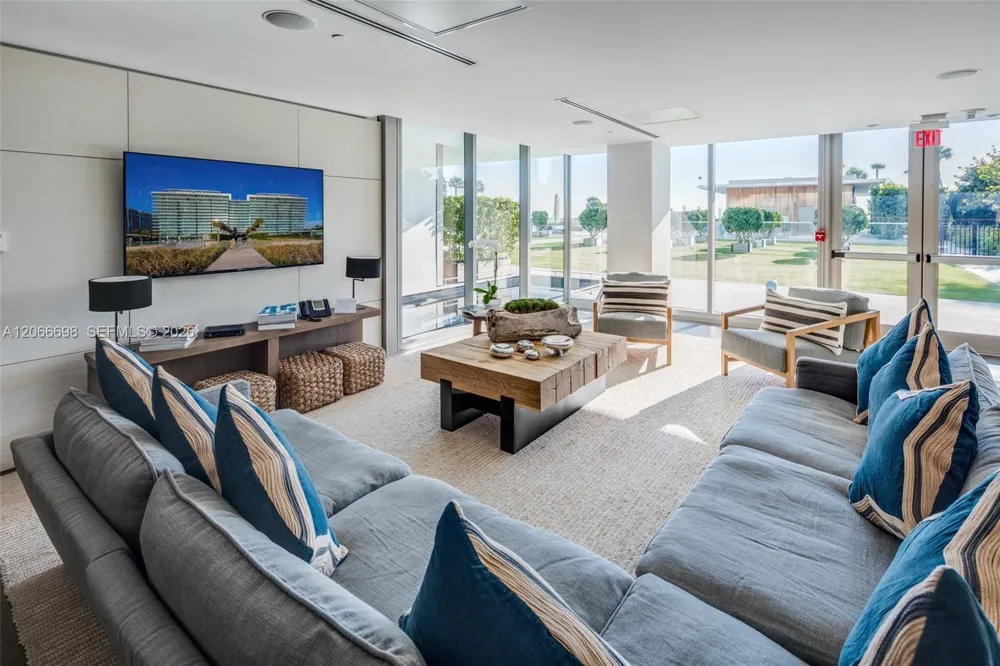 360 Ocean Dr #804S Key Biscayne, FL 33149