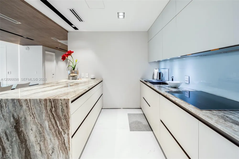 360 Ocean Dr #804S Key Biscayne, FL 33149