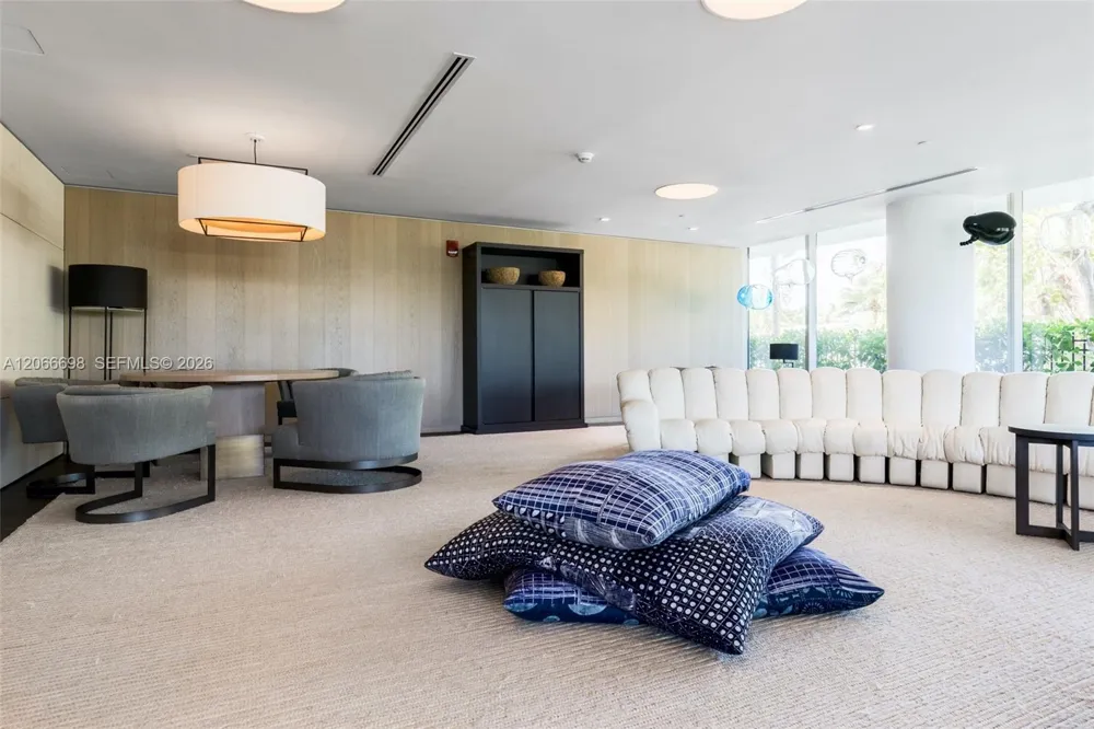 360 Ocean Dr #804S Key Biscayne, FL 33149