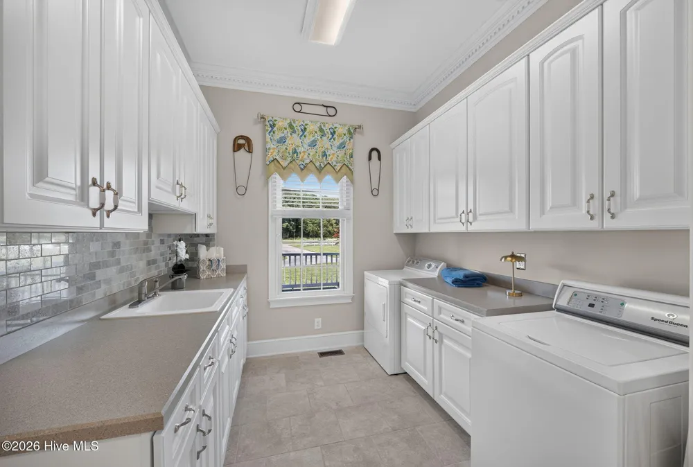 289 Pasquotank Boulevard Hertford, NC 27944