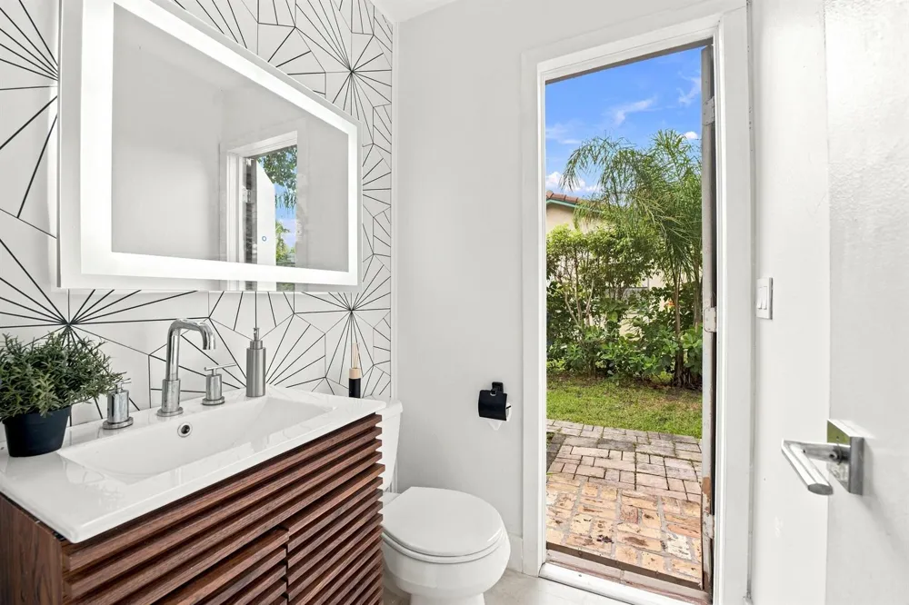 1348 NW 113TH TERRACE Coral Springs, FL 33071