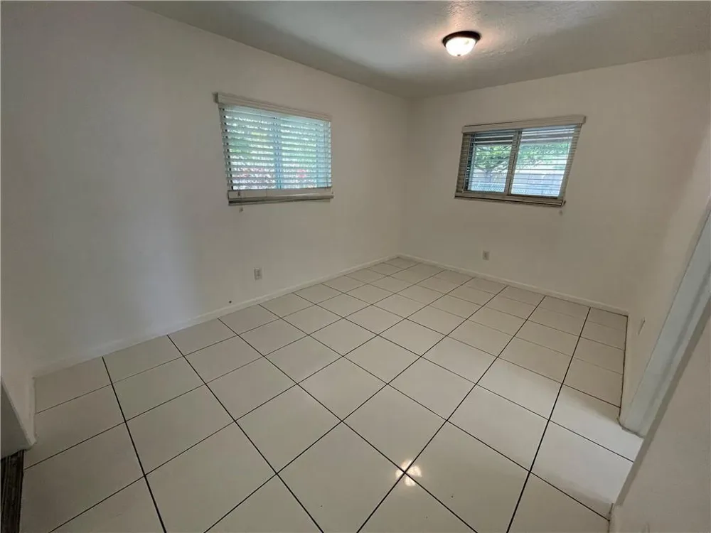 845 NW 10TH AVENUE Dania Beach, FL 33004