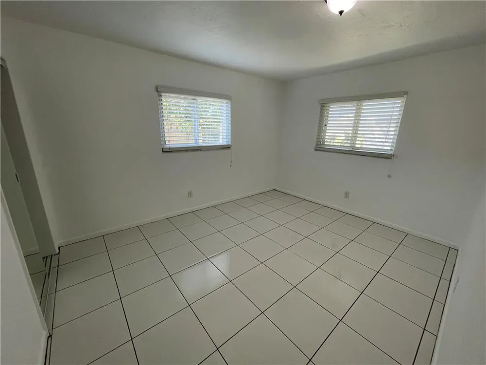 845 NW 10TH AVENUE Dania Beach, FL 33004