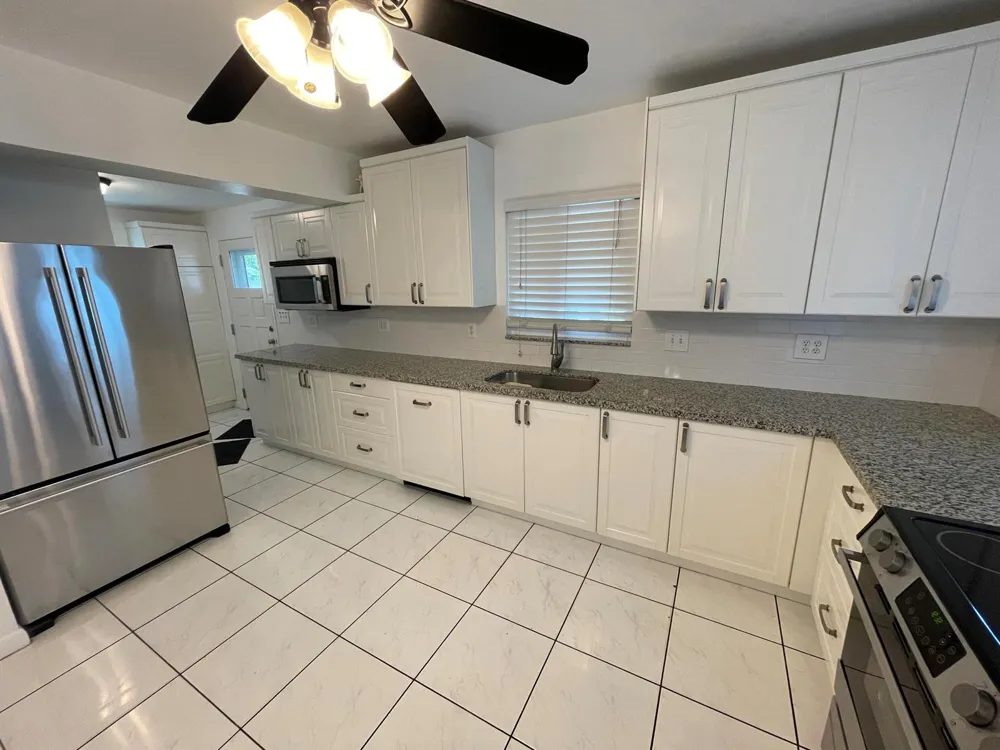 845 NW 10TH AVENUE Dania Beach, FL 33004