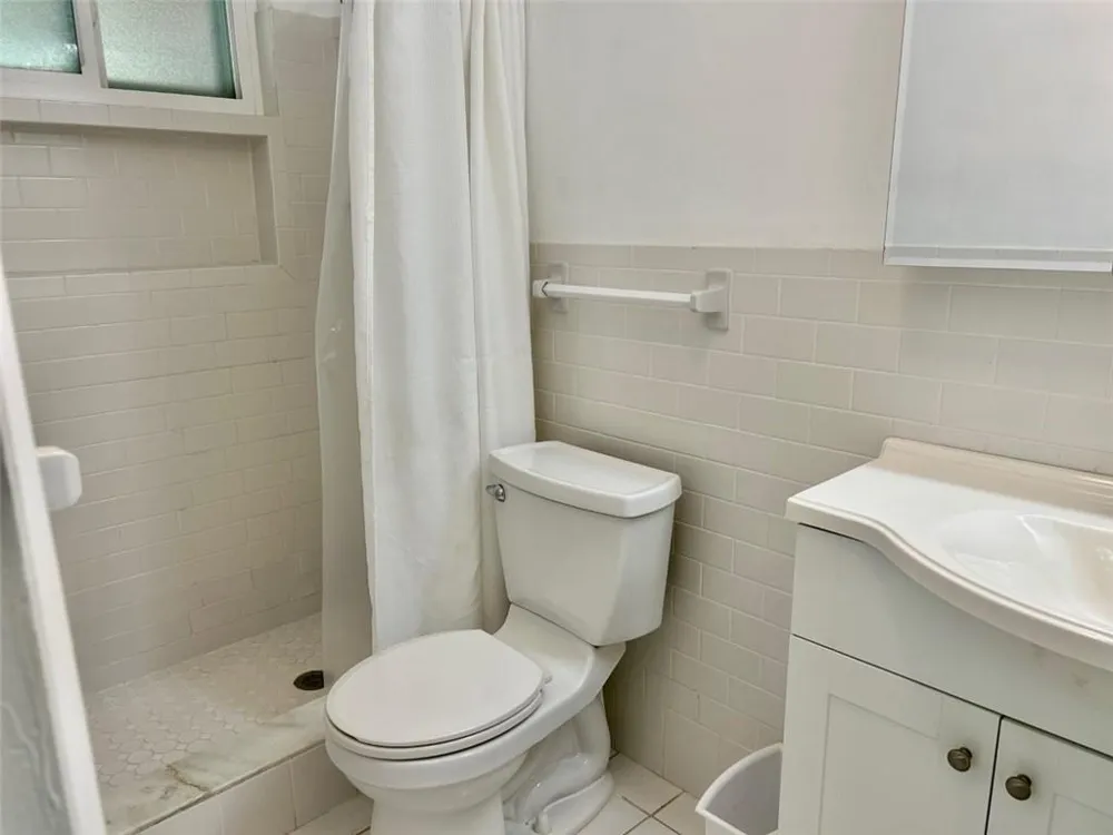 845 NW 10TH AVENUE Dania Beach, FL 33004