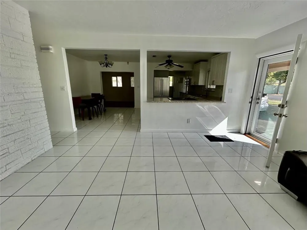 845 NW 10TH AVENUE Dania Beach, FL 33004
