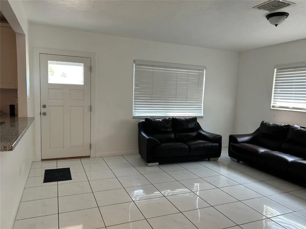 845 NW 10TH AVENUE Dania Beach, FL 33004
