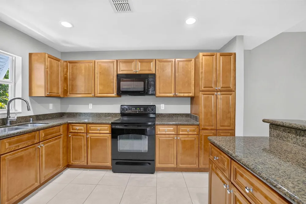 433 NE 1ST STREET Pompano Beach, FL 33060