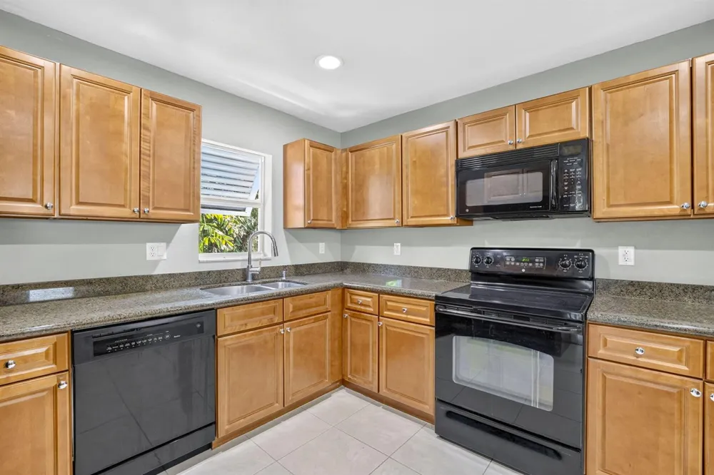 433 NE 1ST STREET Pompano Beach, FL 33060