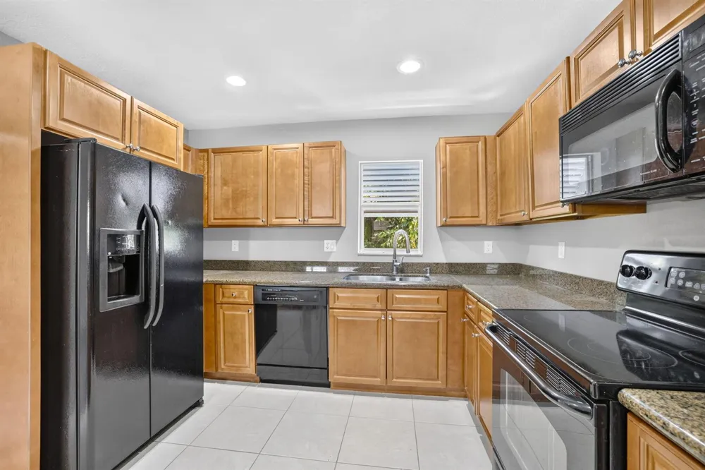 433 NE 1ST STREET Pompano Beach, FL 33060