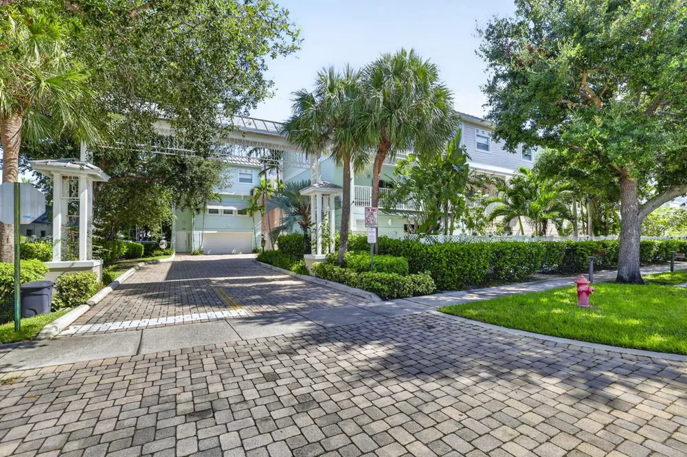 433 NE 1ST STREET Pompano Beach, FL 33060