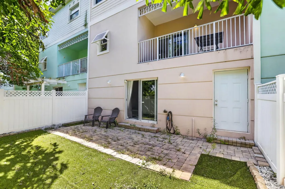 433 NE 1ST STREET Pompano Beach, FL 33060