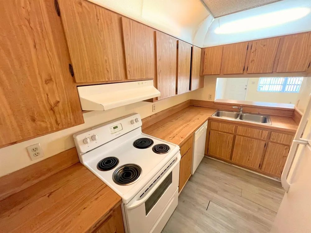 843 Twin Lakes Drive #30B Coral Springs, FL 33071