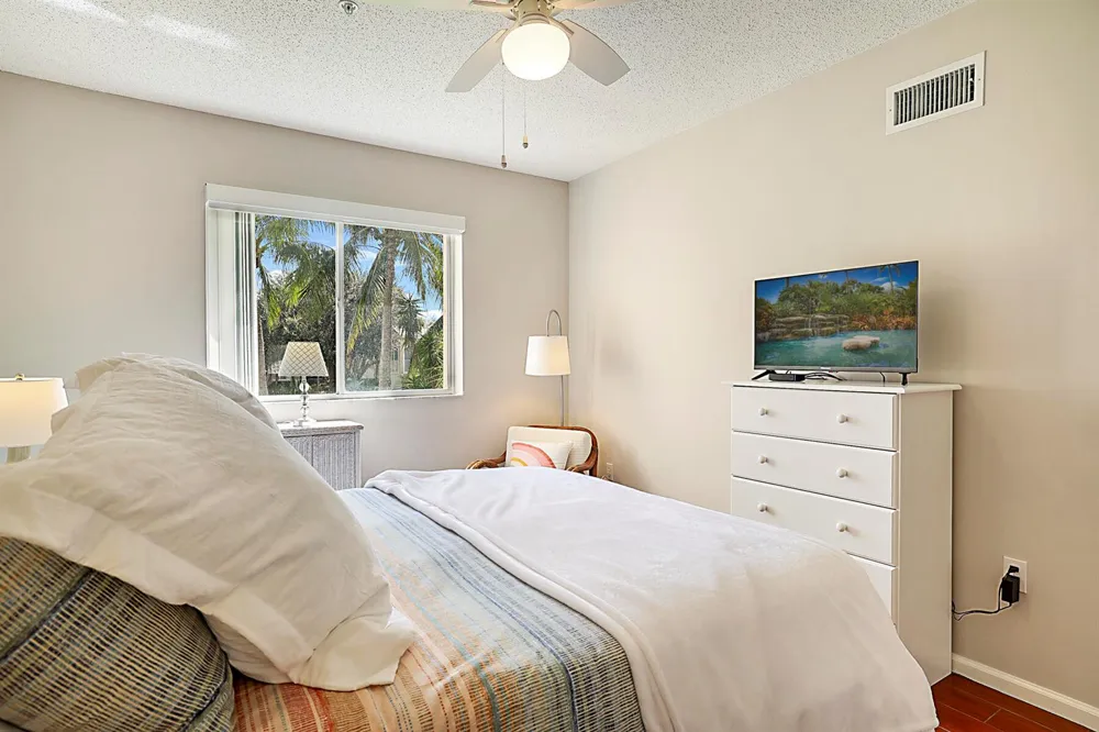 272 VILLAGE BOULEVARD #7212 Tequesta, FL 33469