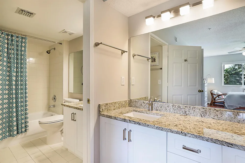 272 VILLAGE BOULEVARD #7212 Tequesta, FL 33469