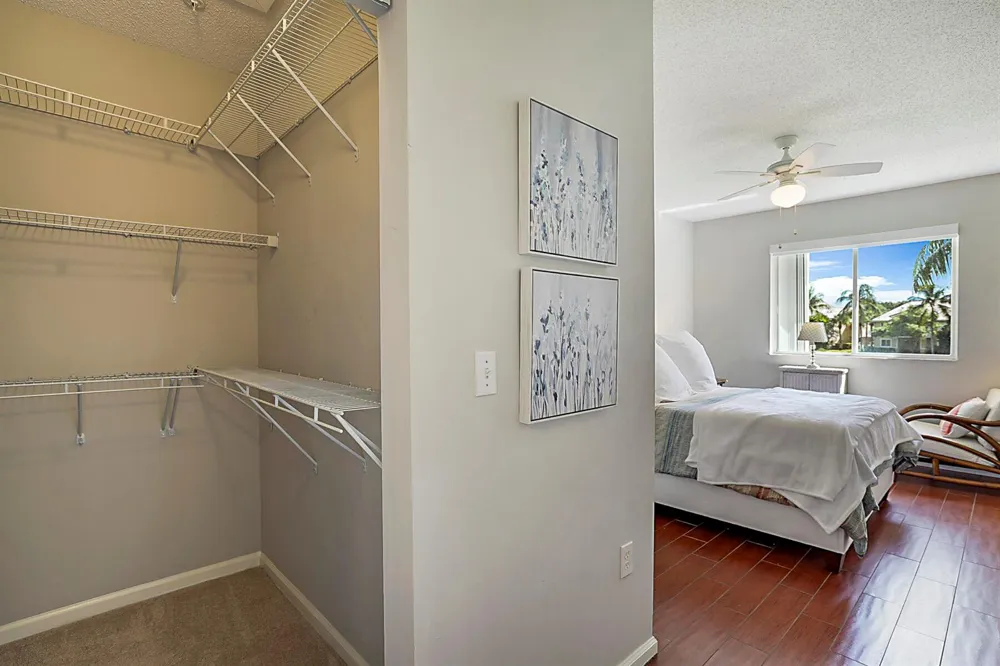 272 VILLAGE BOULEVARD #7212 Tequesta, FL 33469