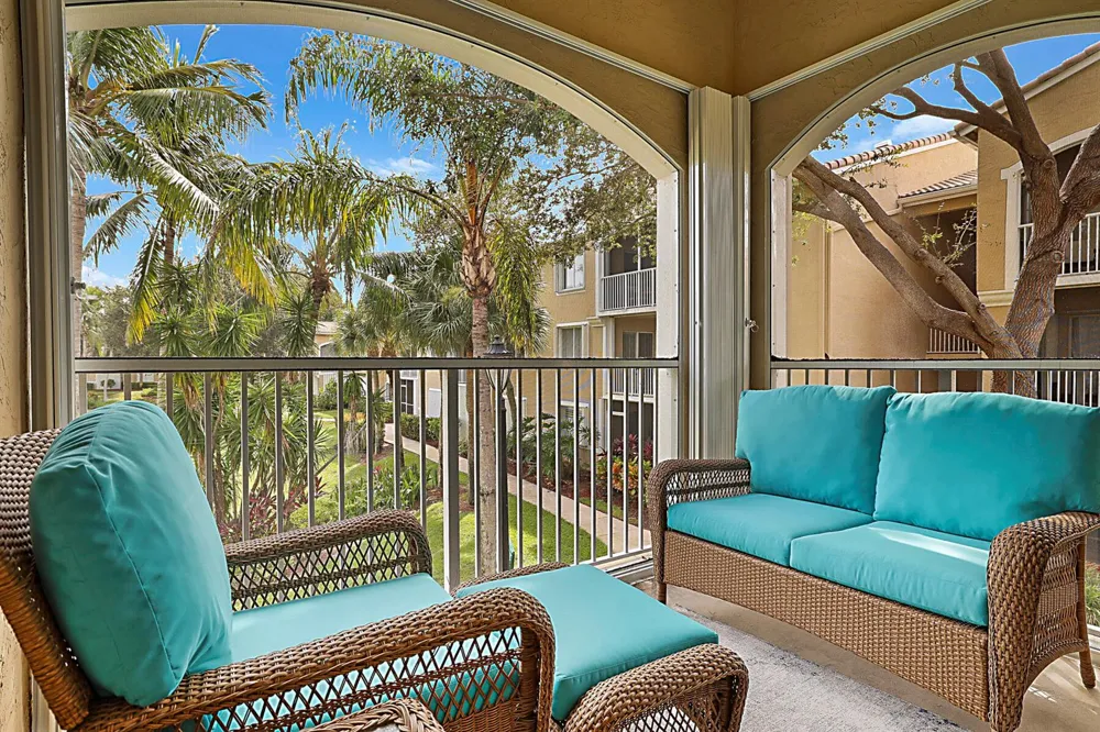 272 VILLAGE BOULEVARD #7212 Tequesta, FL 33469