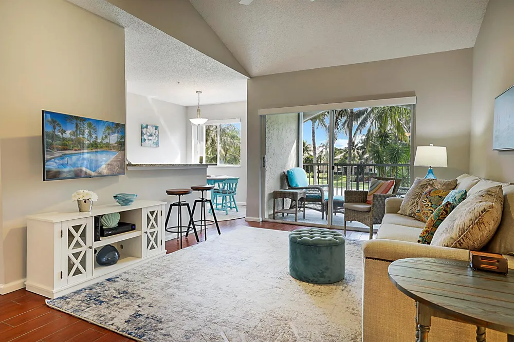 272 VILLAGE BOULEVARD #7212 Tequesta, FL 33469