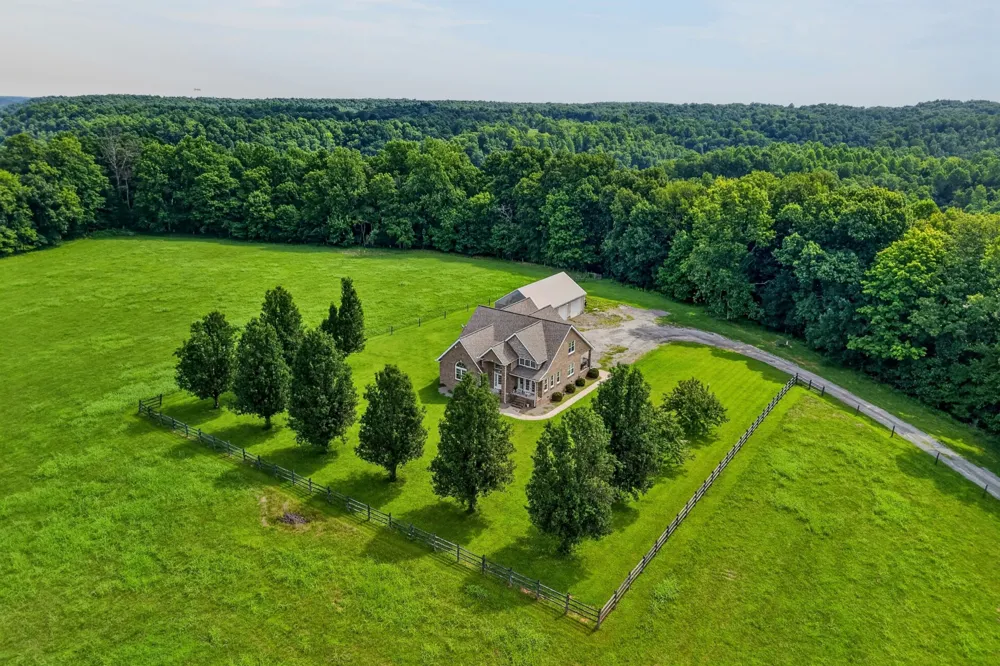 547 Martin Ridge Ln Gainesboro, TN 38562