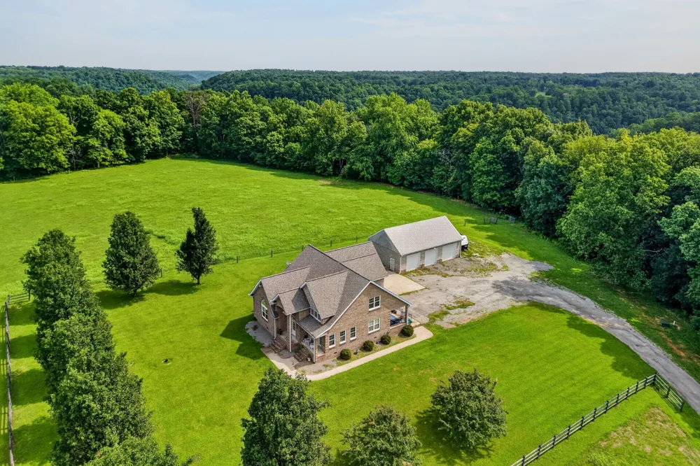 547 Martin Ridge Ln Gainesboro, TN 38562