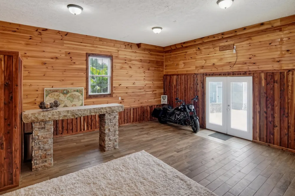 547 Martin Ridge Ln Gainesboro, TN 38562