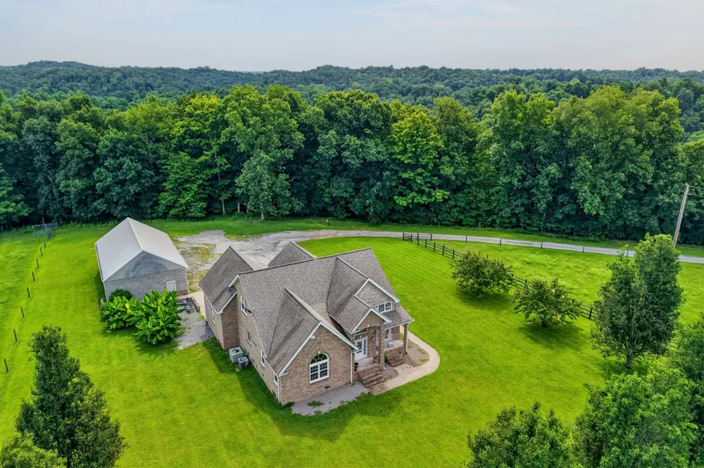 547 Martin Ridge Ln Gainesboro, TN 38562