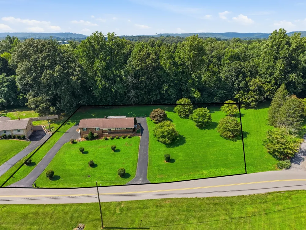 412 Freedom Trl Sparta, TN 38583