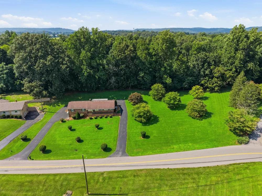 412 Freedom Trl Sparta, TN 38583