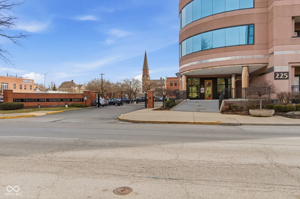 225 New Jersey Street #26 Indianapolis, IN 46204