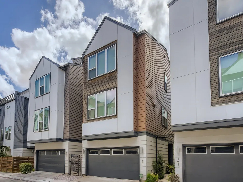 1411 Waterloo Shore Lane #13 Austin, TX 78741