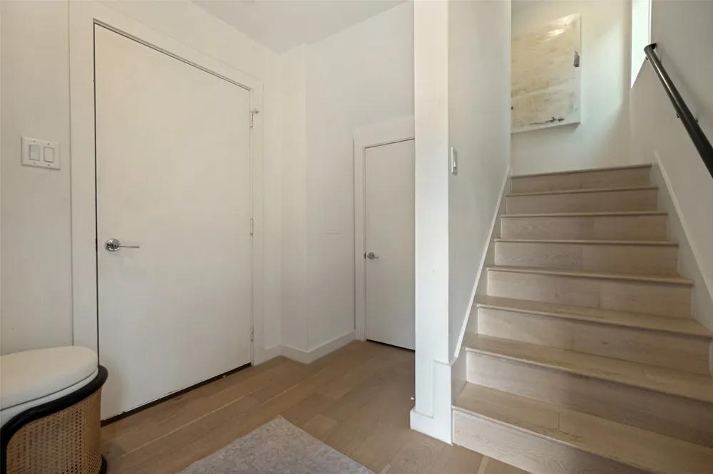 427 W 10th Street #601 Dallas, TX 75208